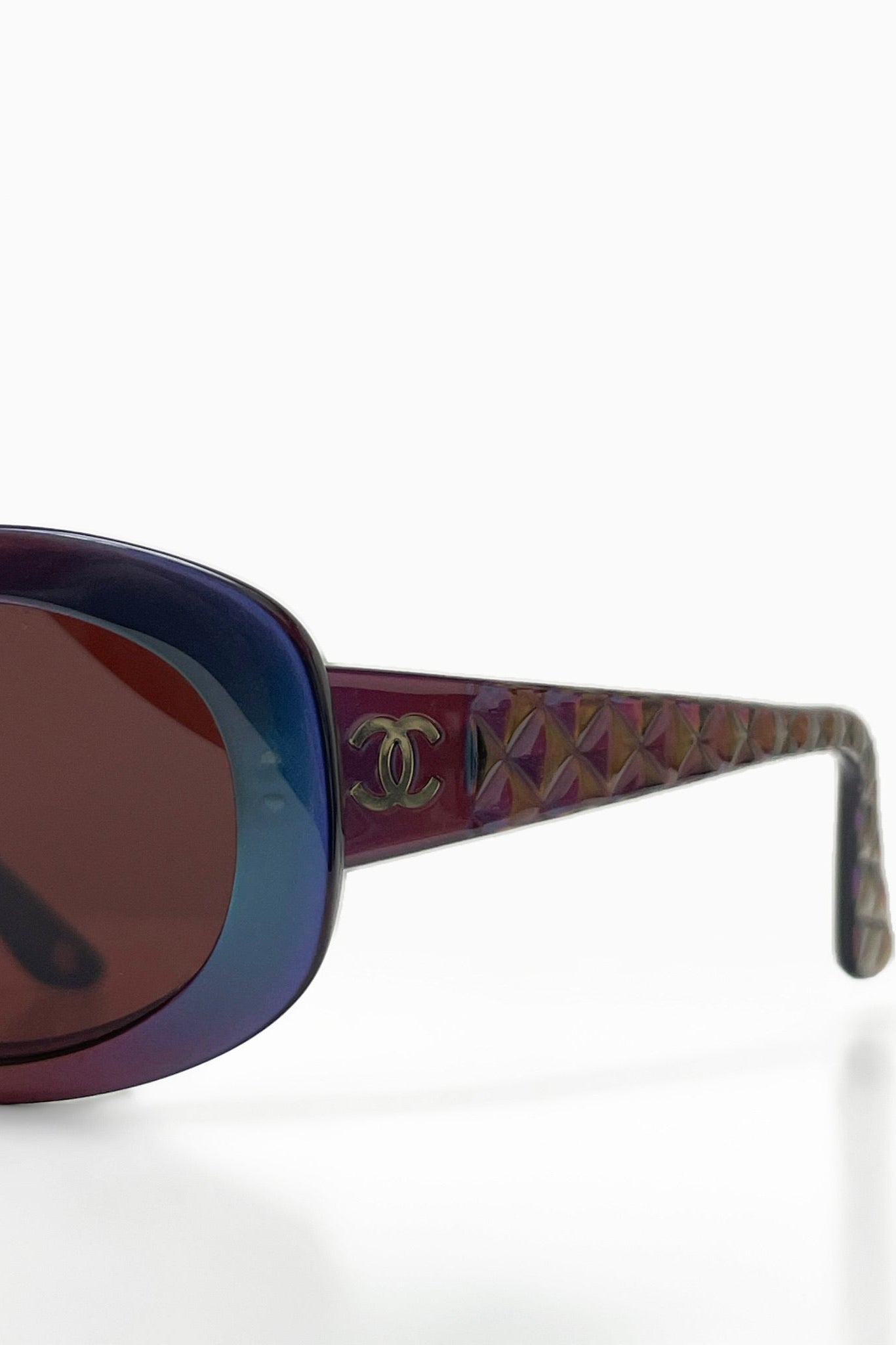 Vintage Iridescent Quilted Arms Sunglasses
