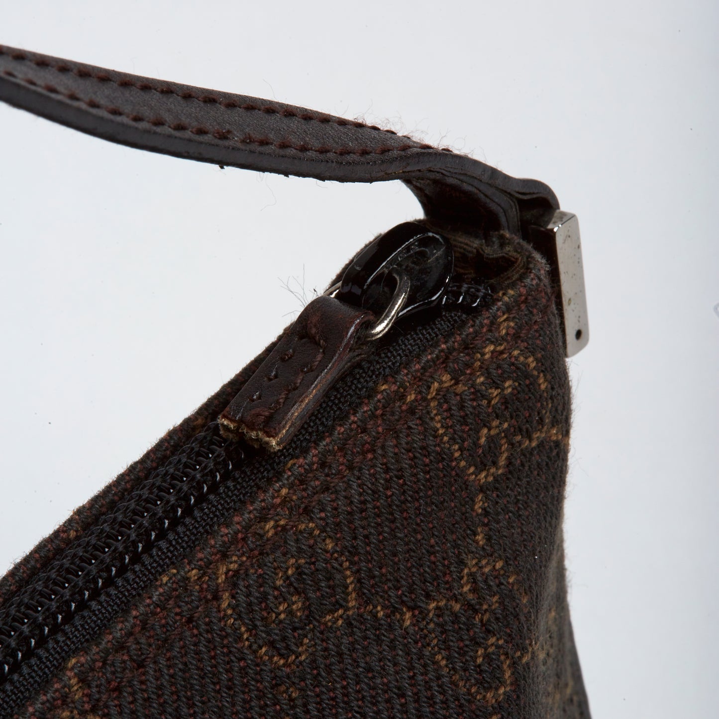 Vintage Gucci Chocolate Boat Pochette