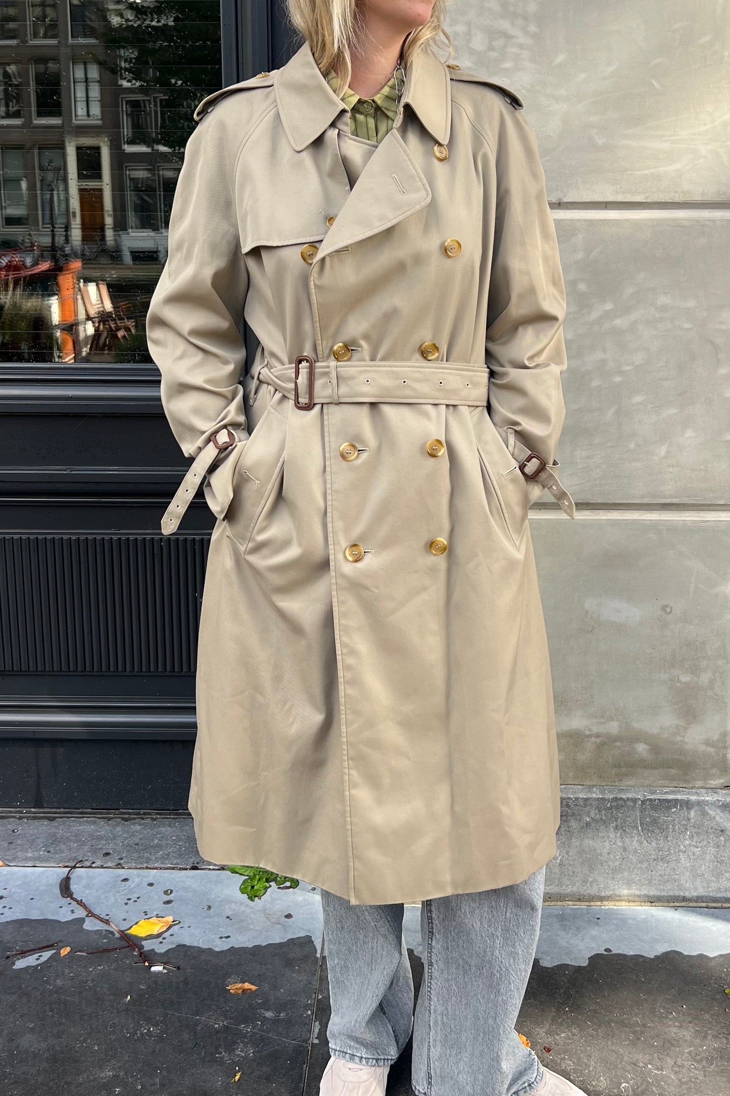 Vintage Classic Belted Trenchcoat