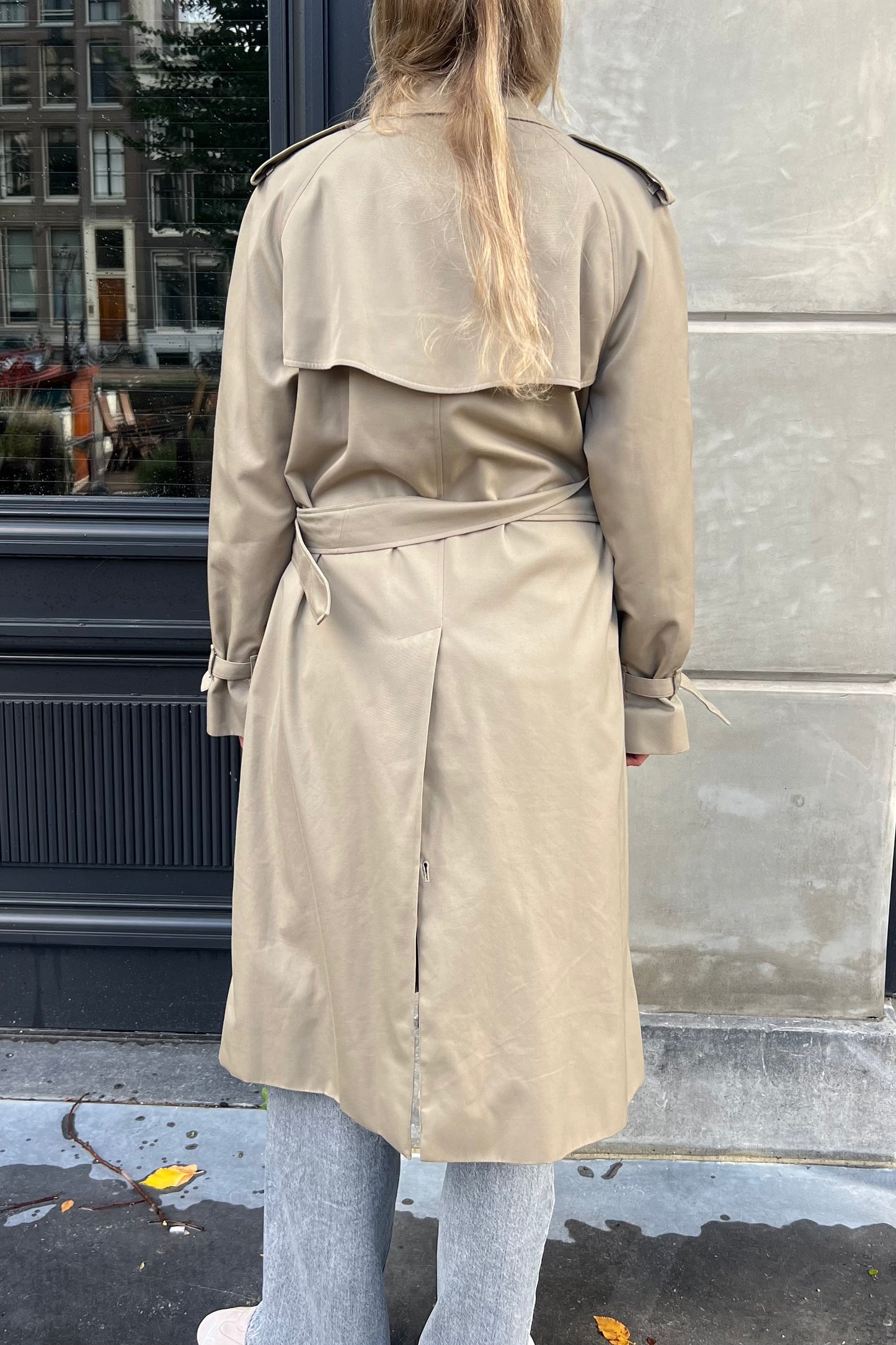 Vintage Classic Belted Trenchcoat