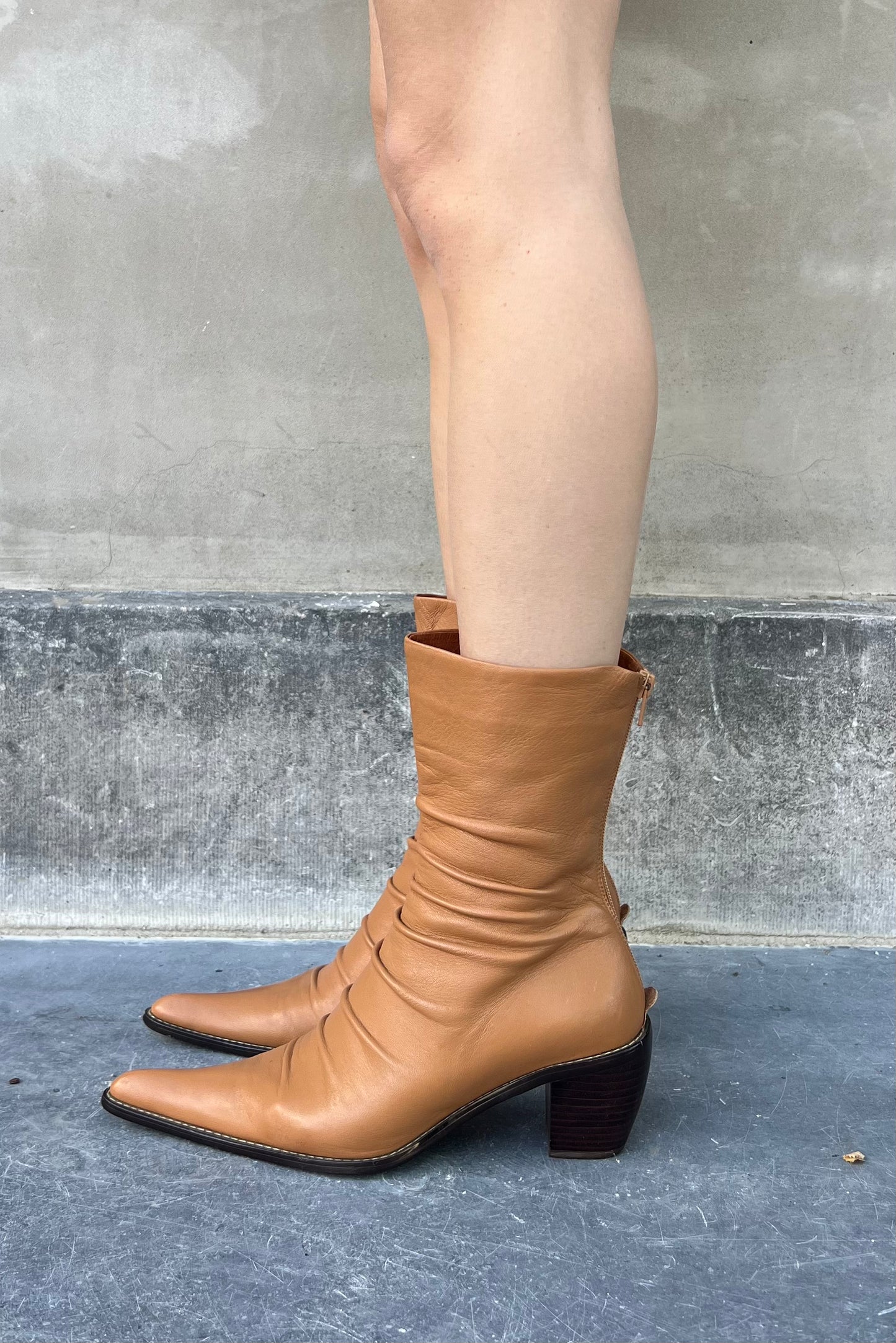 Vintage Tan Folded Ankle Boots 39