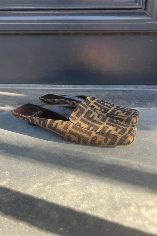 Vintage Classic Zucca Slide Mules 40.5
