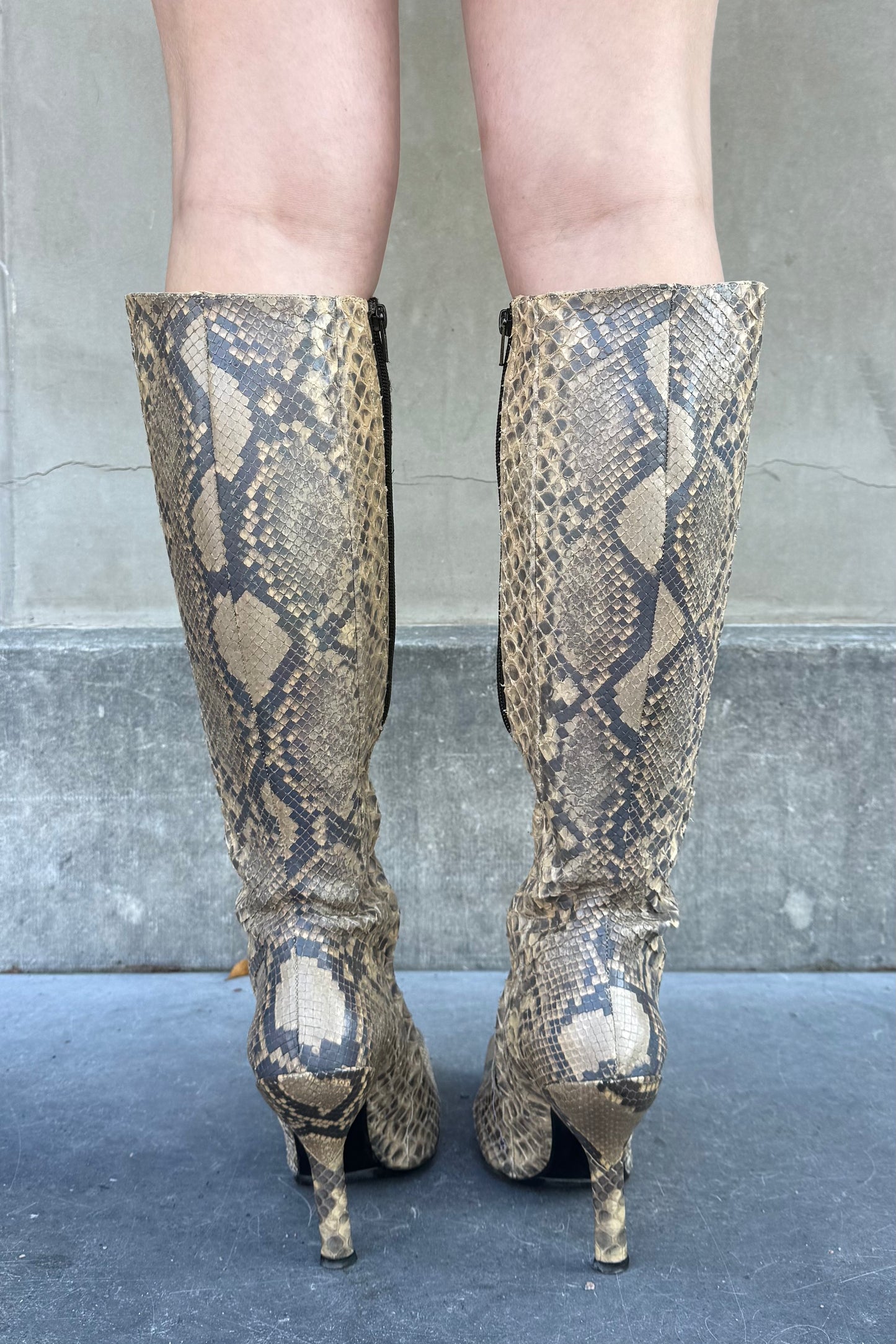 Vintage Beige Python Pointy Toe Boots 39,5