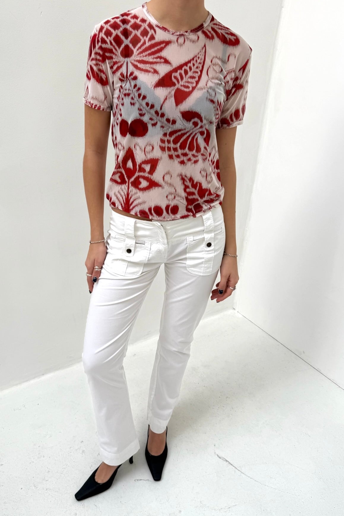 Vintage Red & White Floral Mesh Tee
