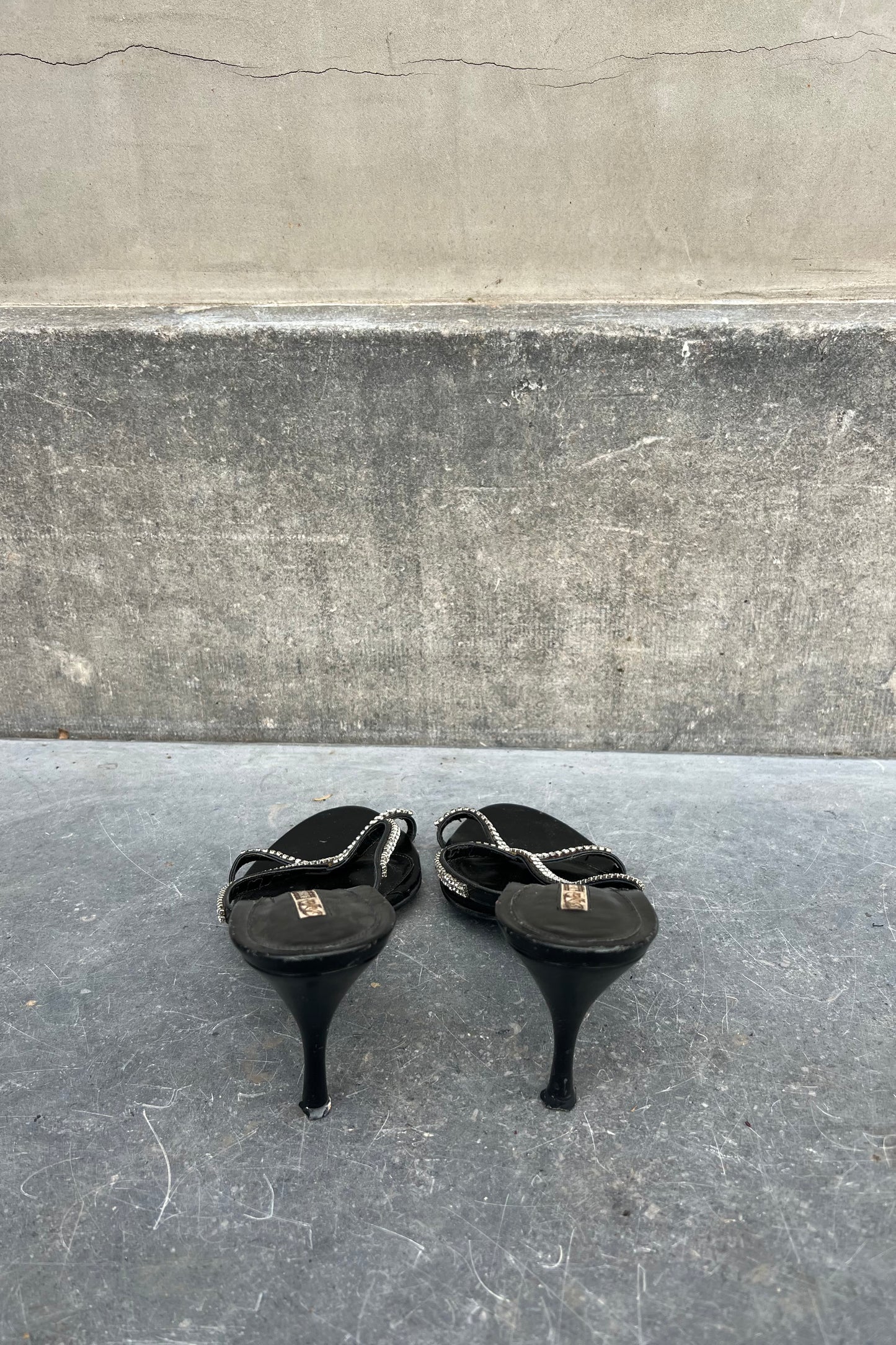 Vintage Black Crossed Strass Heels 41