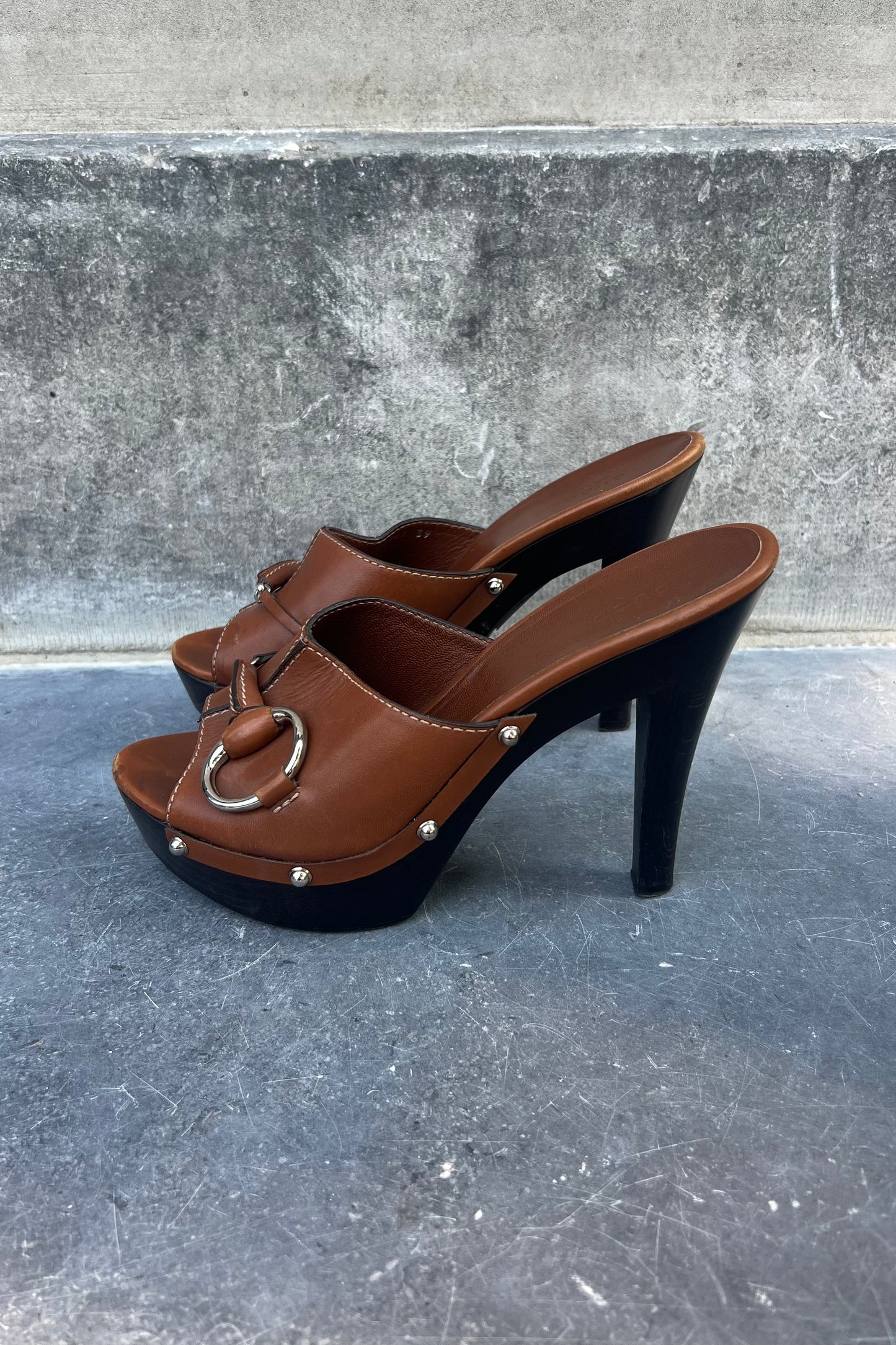 Vintage Tan Horsebit Clog Heel 39