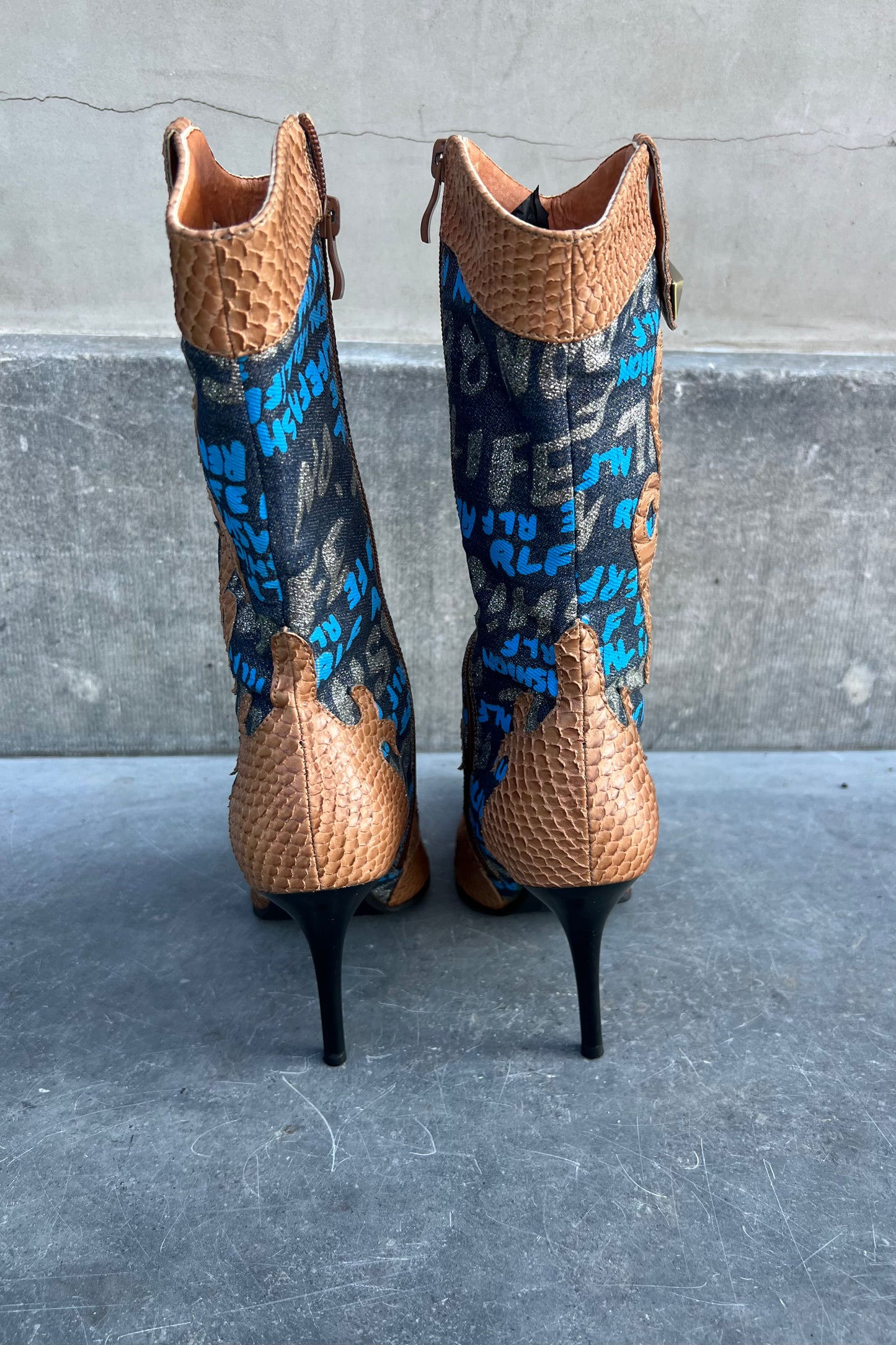 Vintage Snake Embossed & Blue Grafitti Boots 41