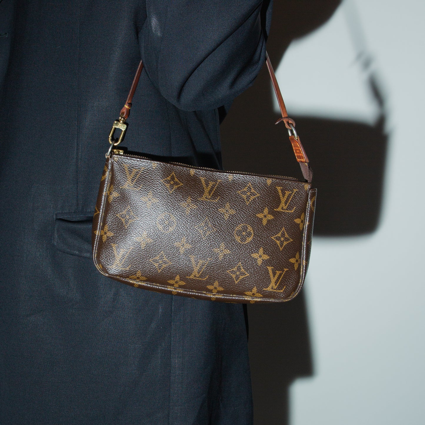 Vintage Louis Vuitton Classic Monogram Pochette