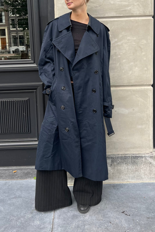 Vintage Classic Belted Trenchcoat