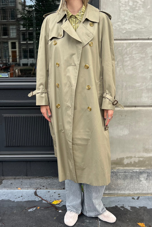 Vintage Classic Belted Trenchcoat
