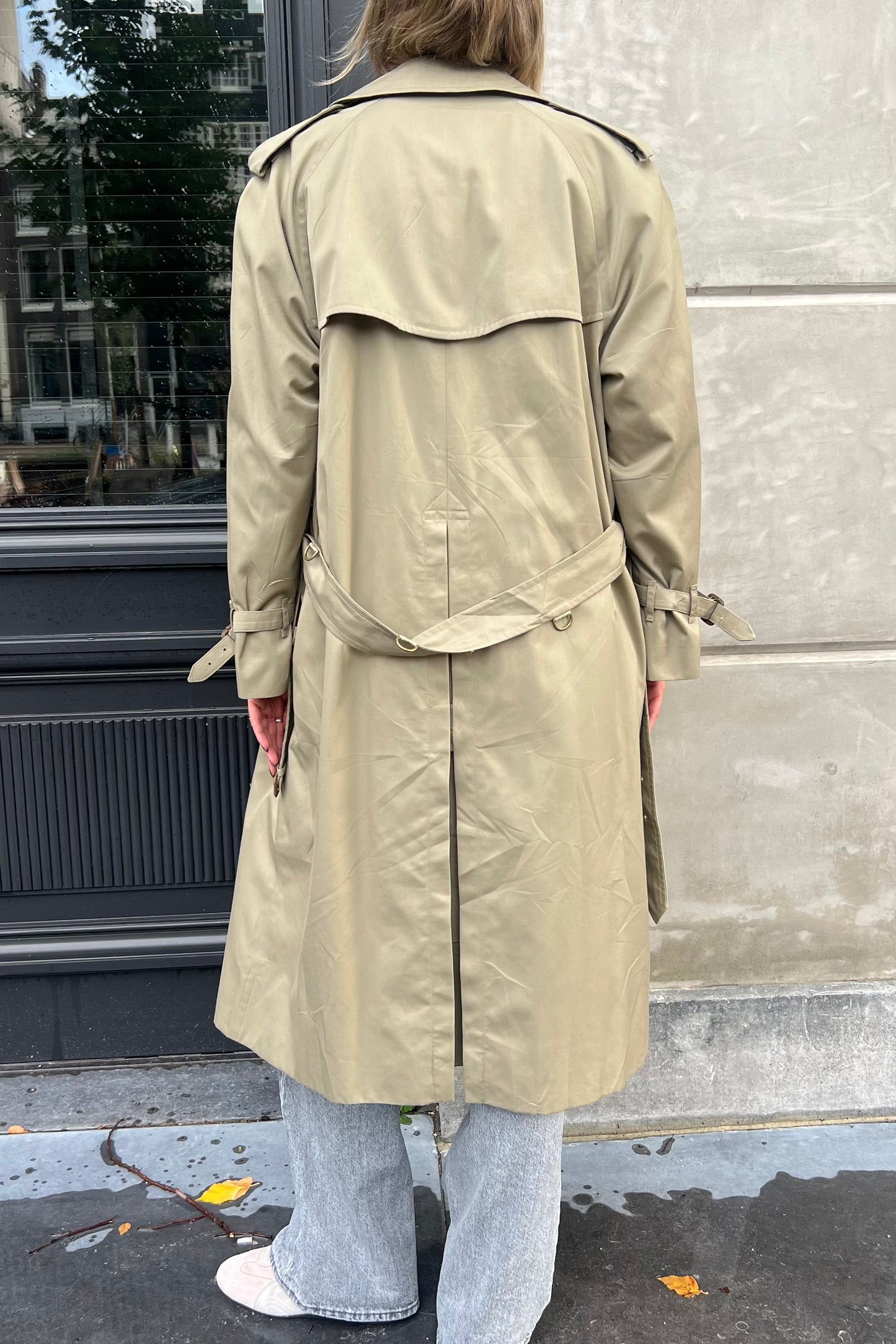 Vintage Classic Belted Trenchcoat