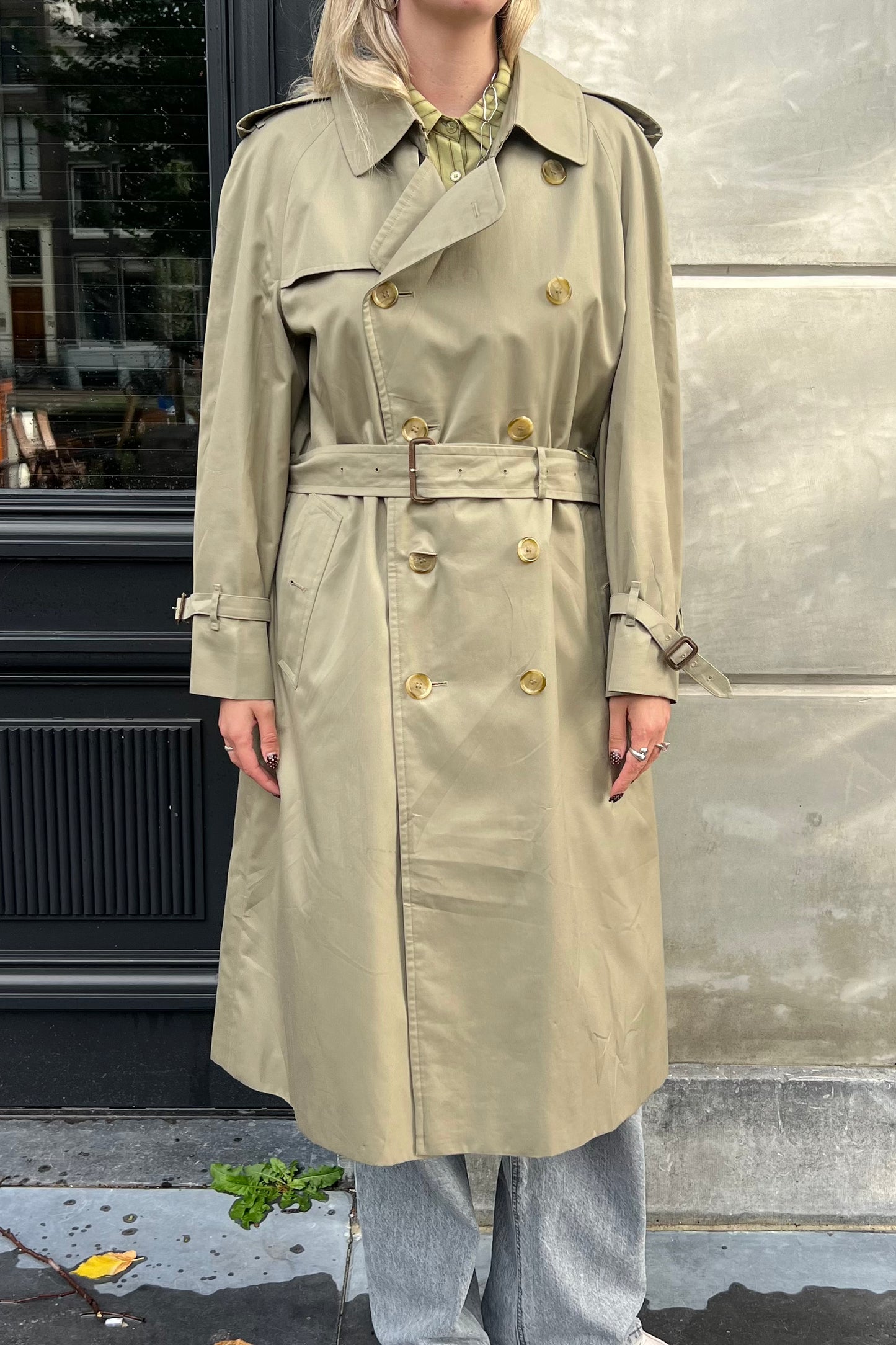 Vintage Classic Belted Trenchcoat