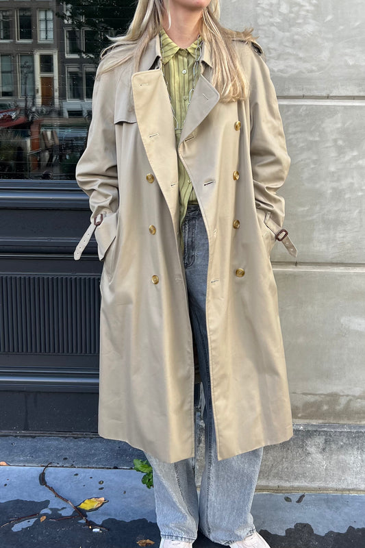 Vintage Classic Belted Trenchcoat