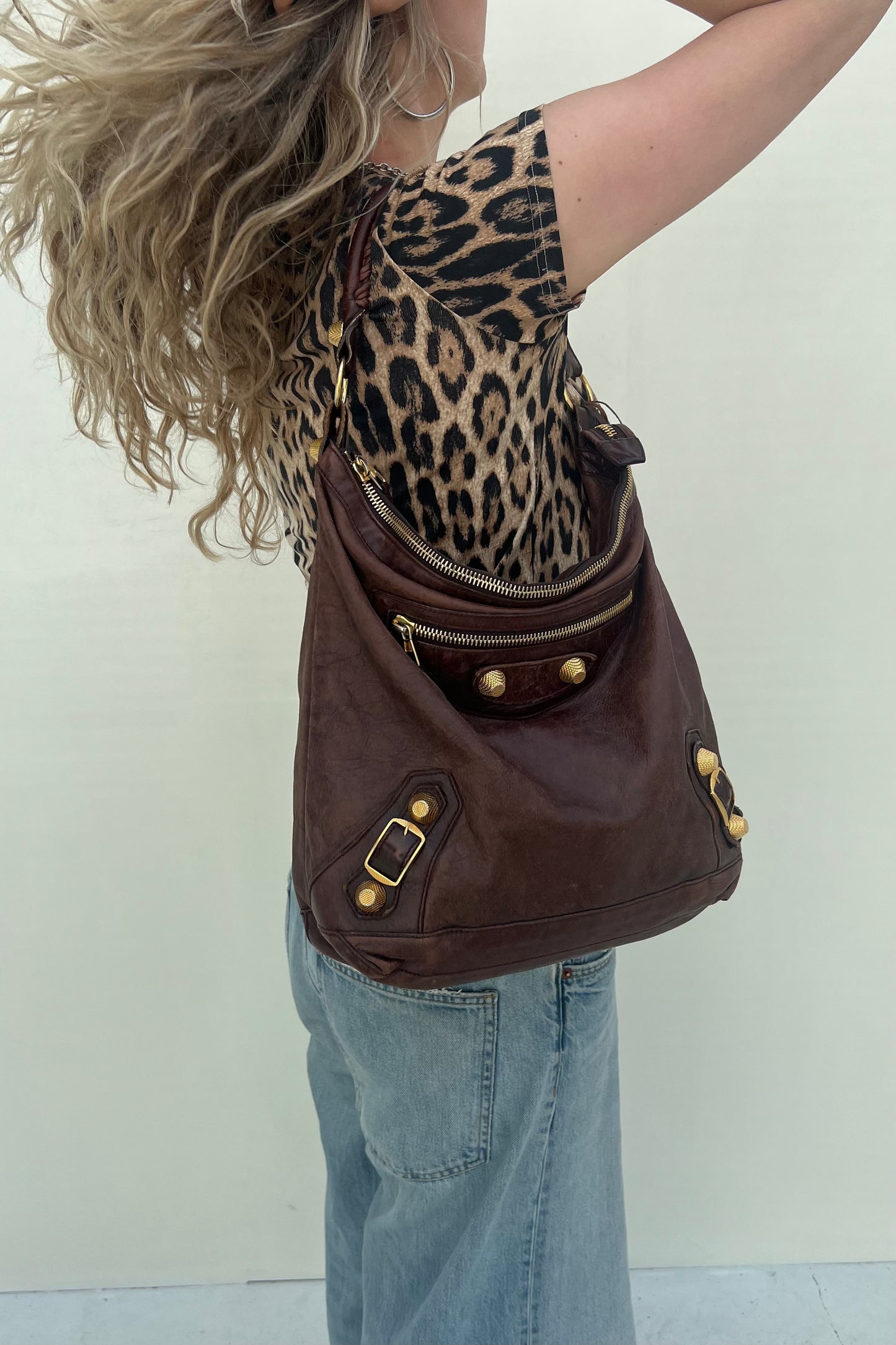 Vintage Chocolate Giant Hardware 21 Day Bag