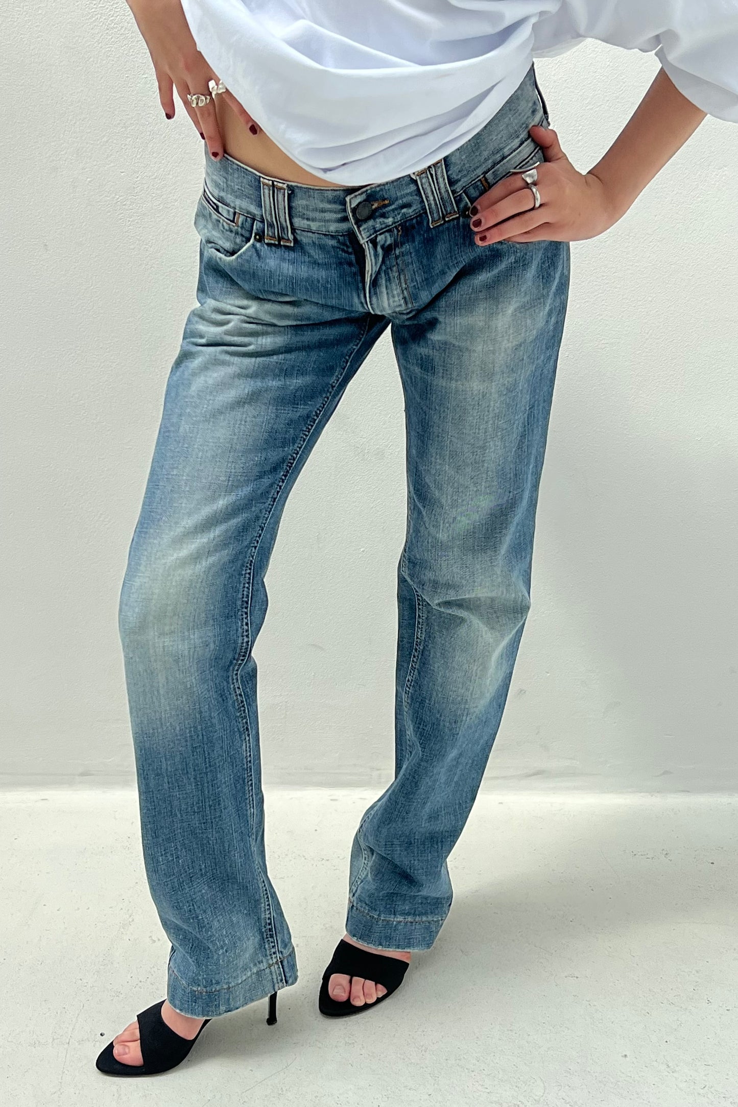 Vintage Low Waisted Jeans