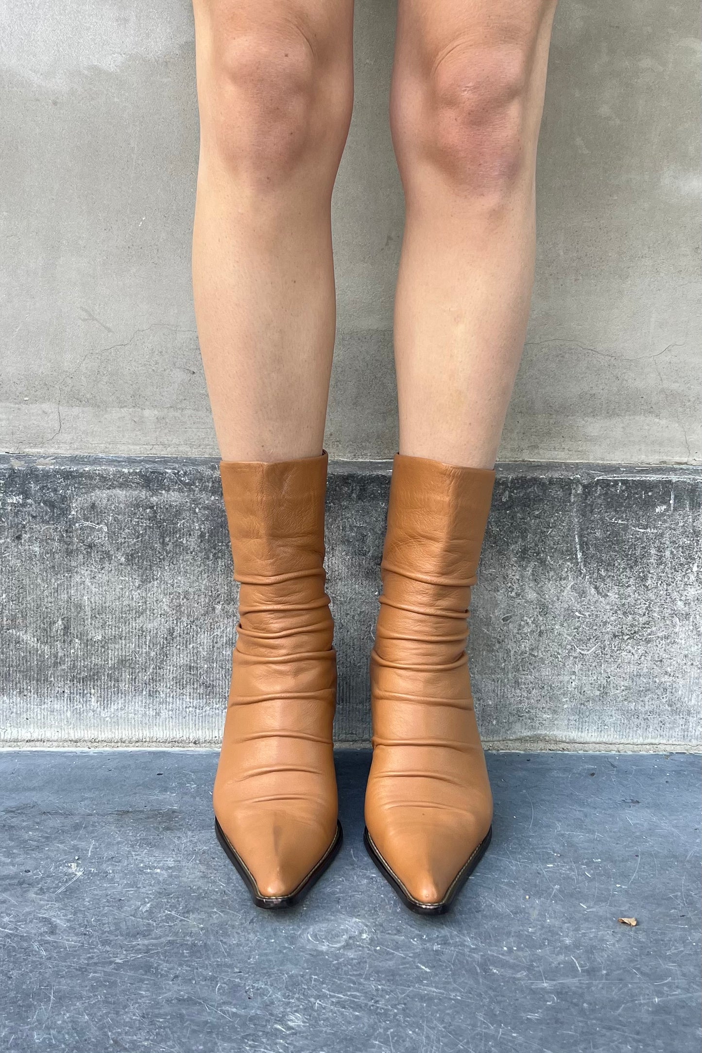 Vintage Tan Folded Ankle Boots 39
