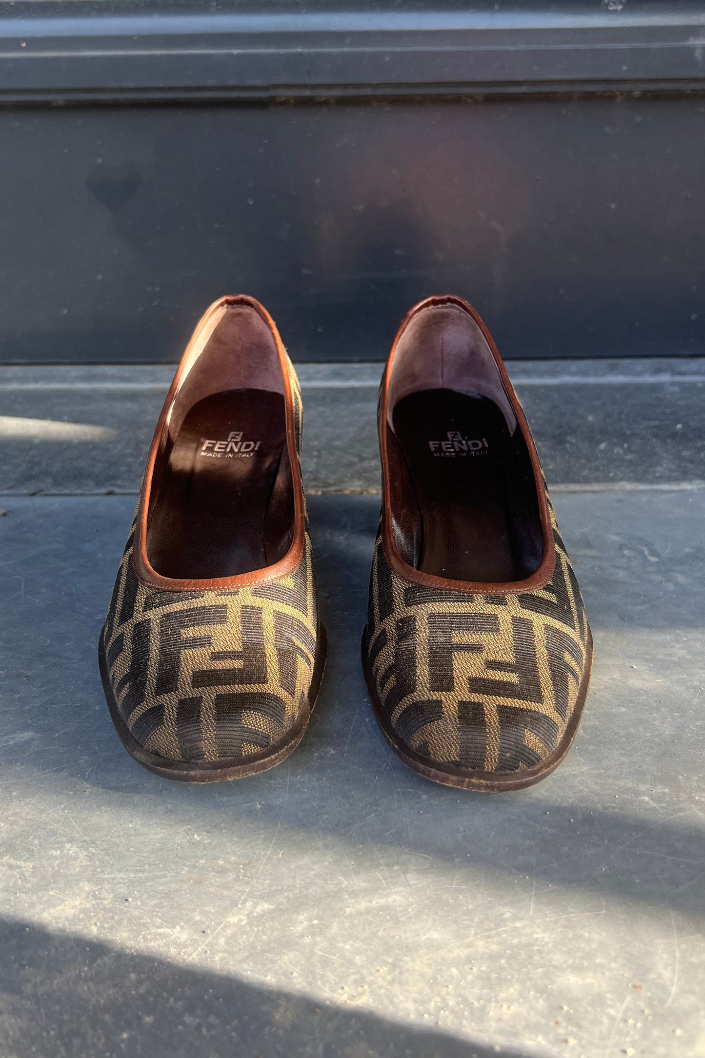 Vintage Classic Zucca Heels 37