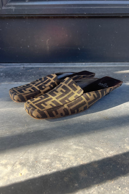 Vintage Classic Zucca Slide Mules 40.5