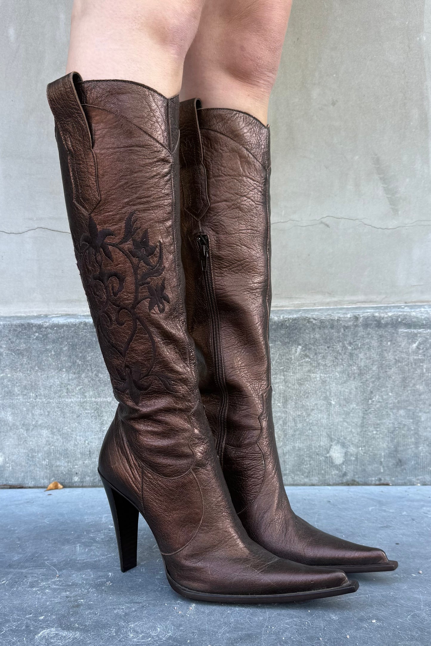 Vintage Bronze Embroidered Boots 39