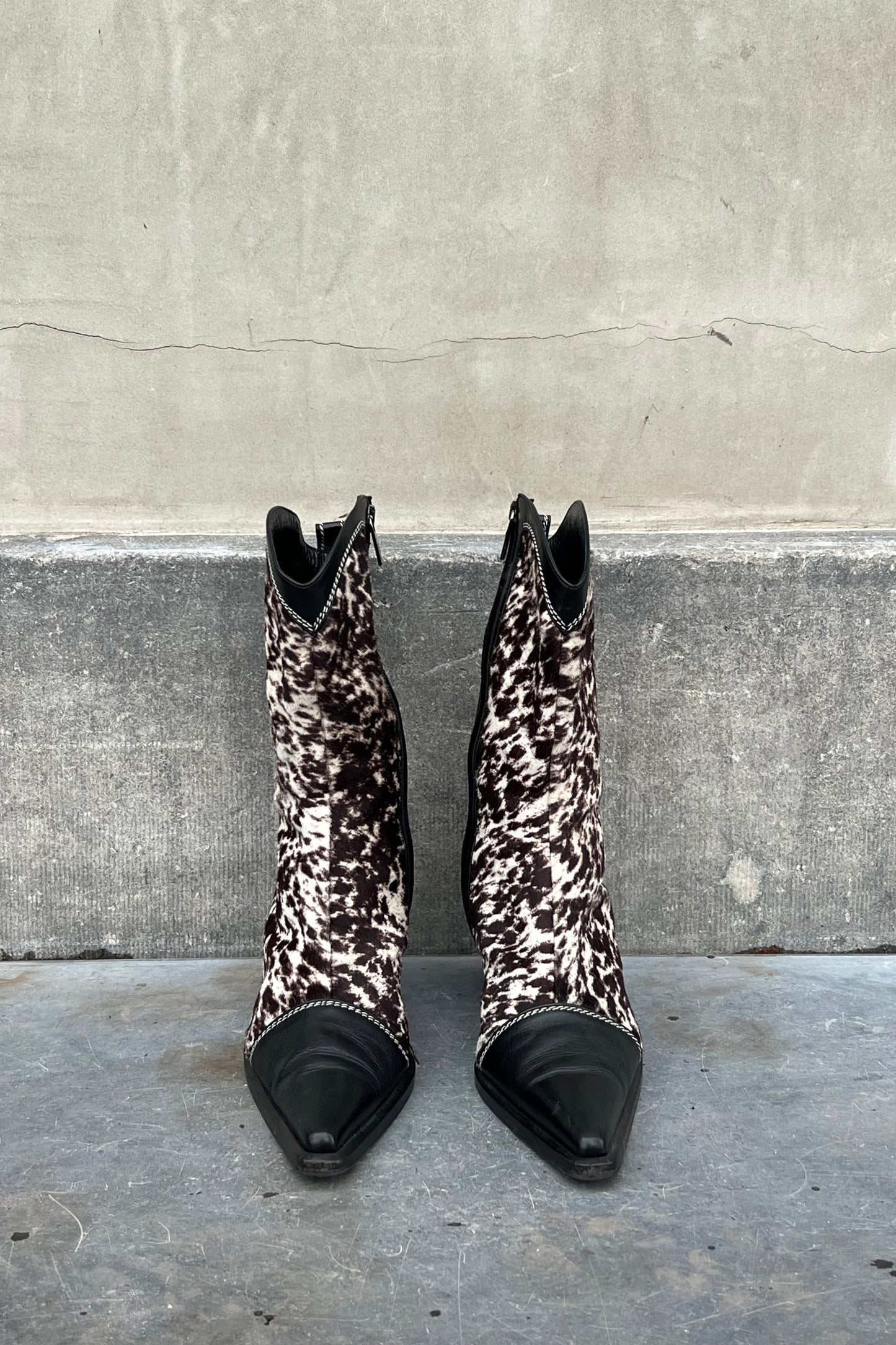 Vintage Dalmatian Calf Skin Boots 39