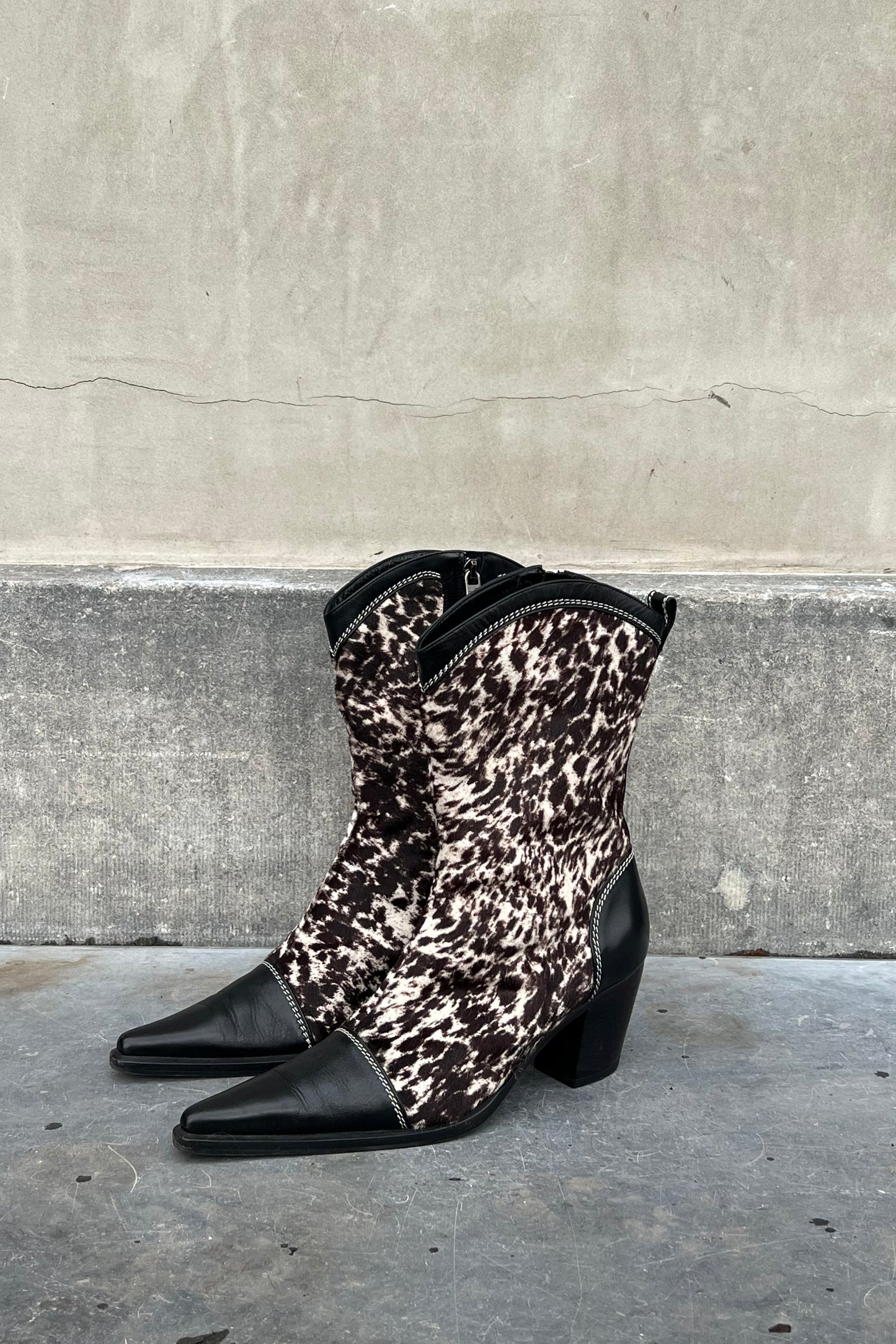 Vintage Dalmatian Calf Skin Boots 39