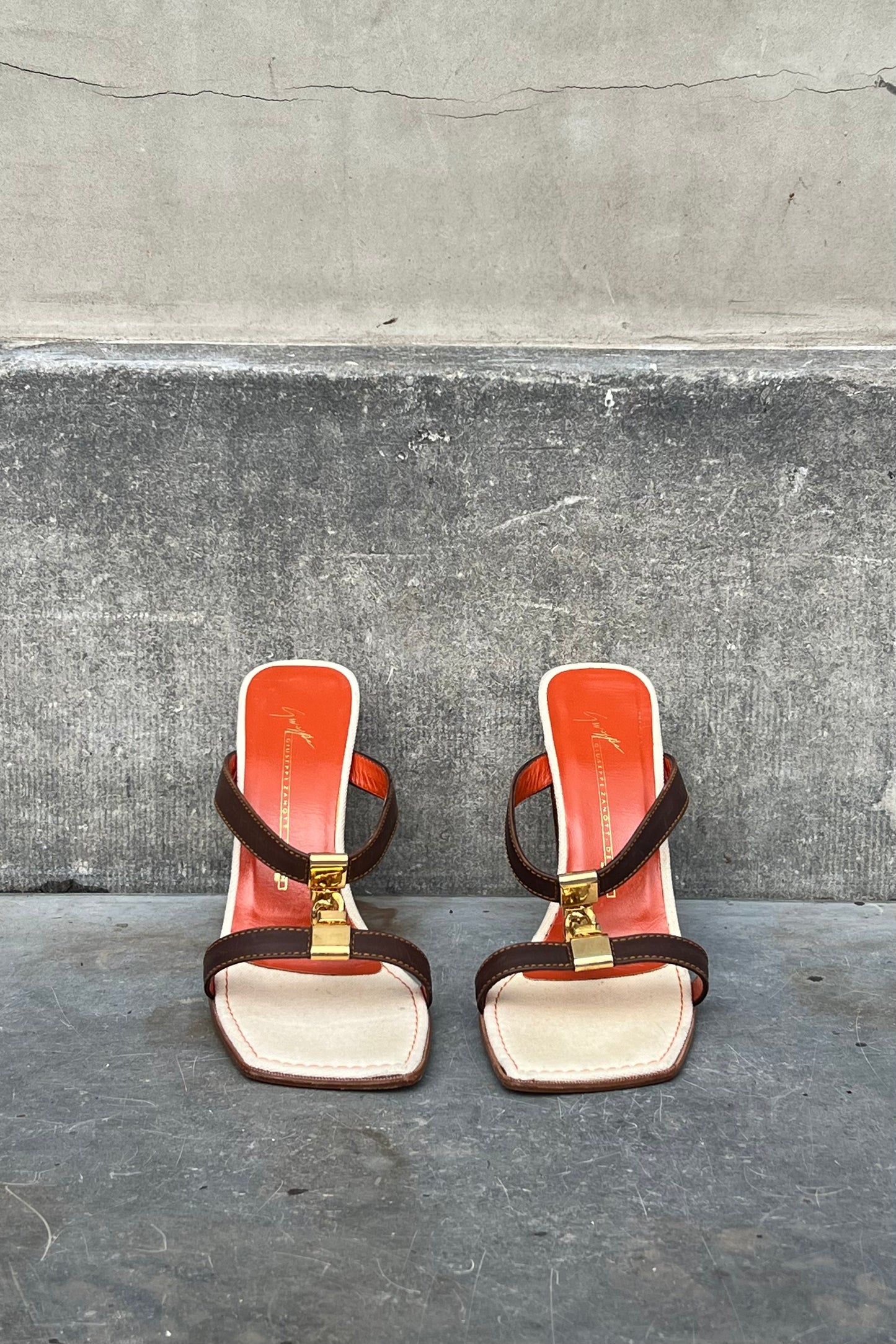 Vintage Gold Chain Detail Heels 38