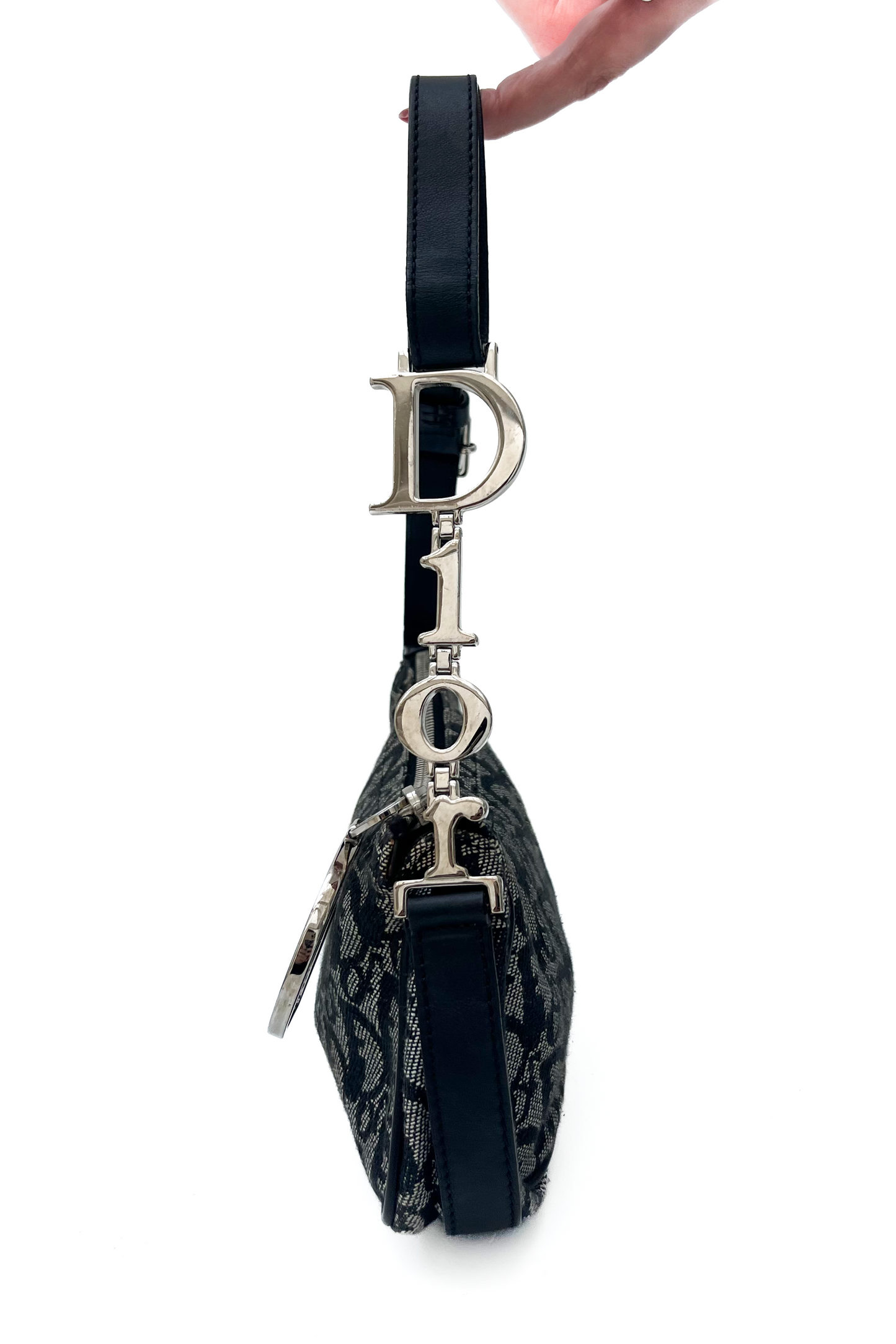 Vintage Black Trotter Spell Out Logo Handle Pochette