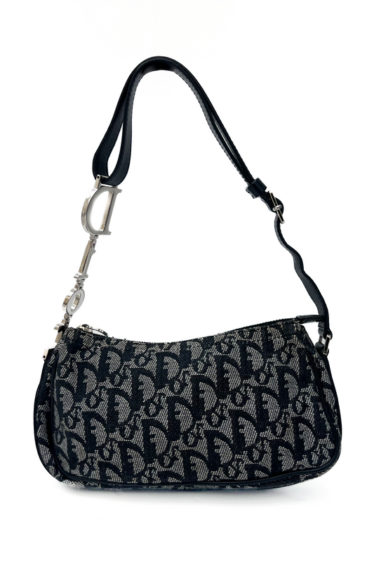 Vintage Black Trotter Spell Out Logo Handle Pochette