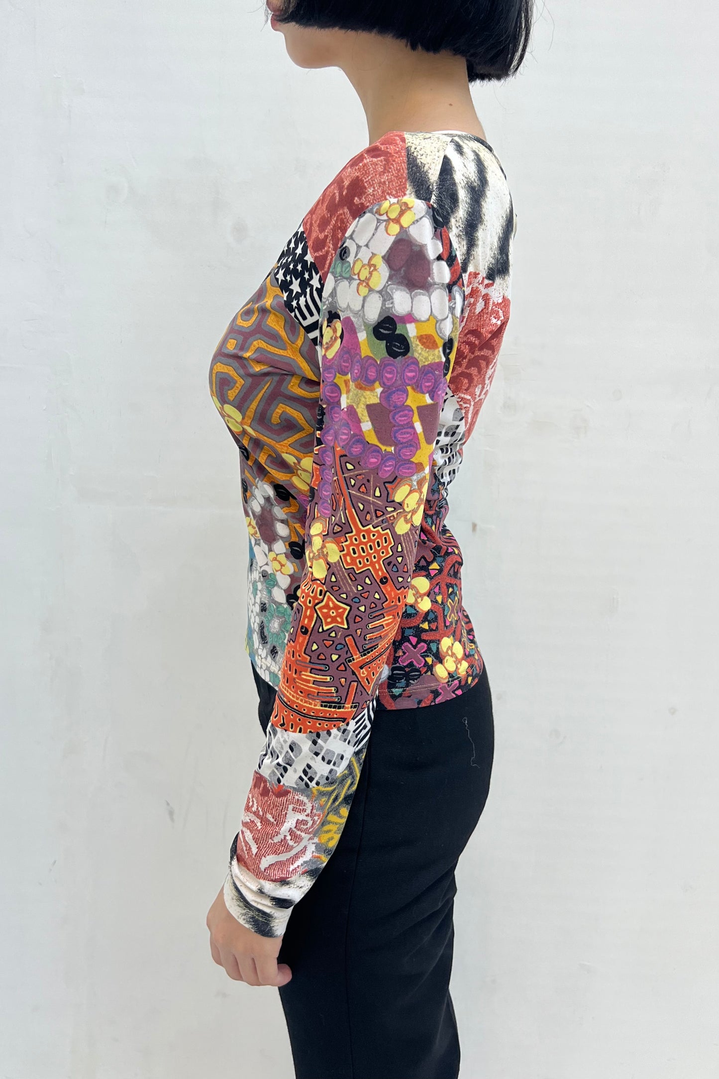 Vintage Fantasy Jewel & Tiger V-Neck Longsleeve
