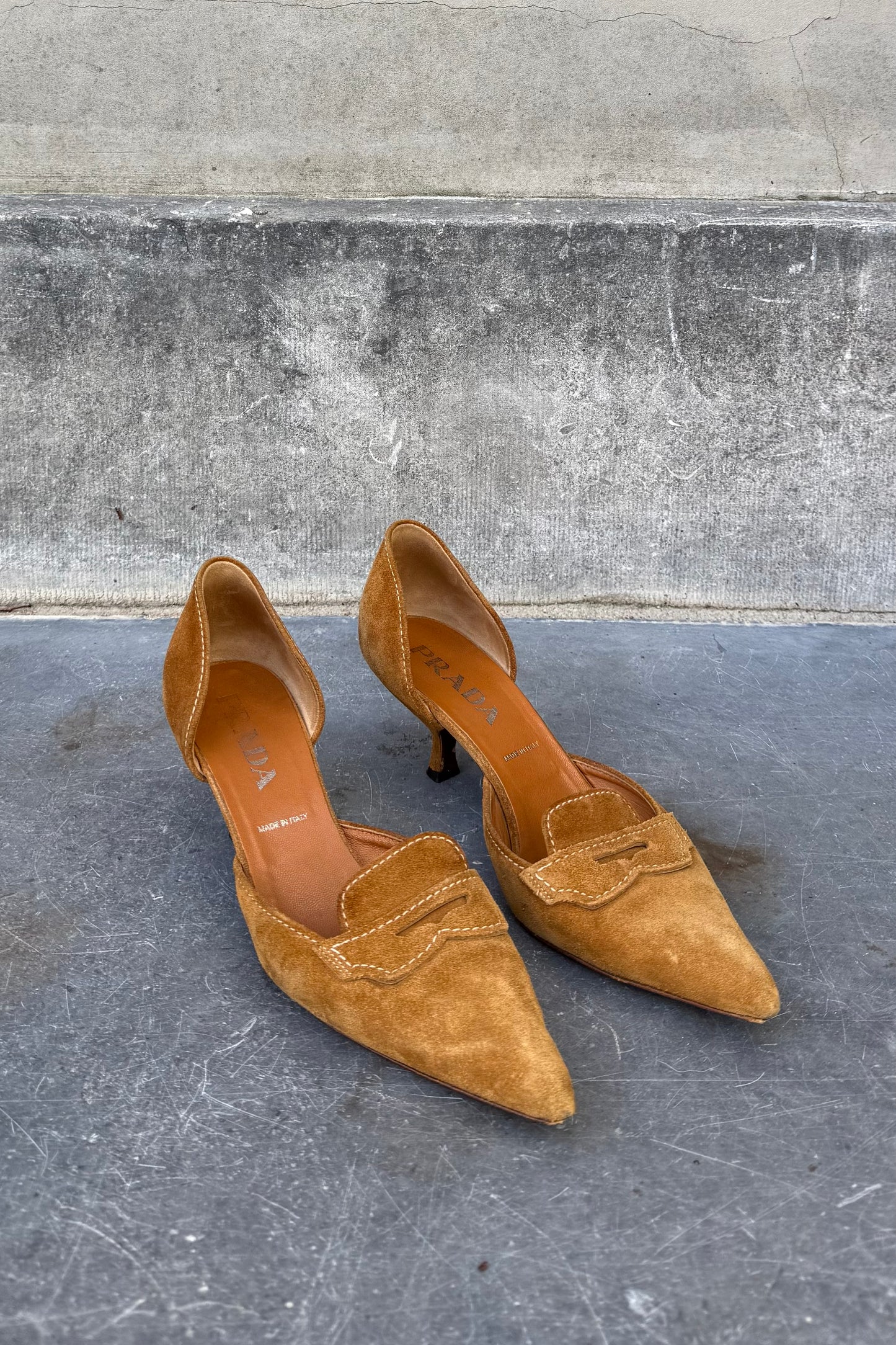 Vintage Tan Suede Pointy Toe Kitten Heels 37,5