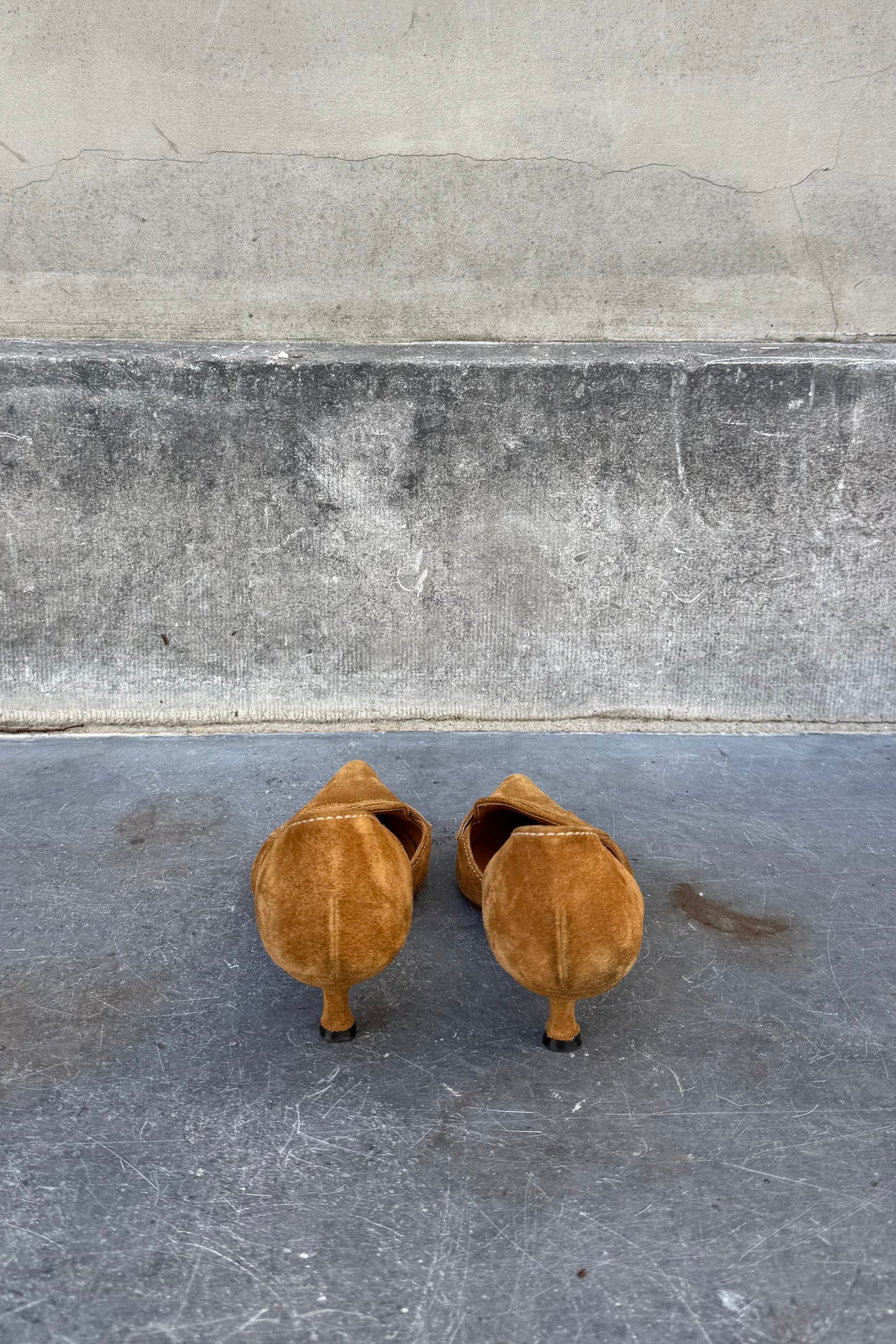 Vintage Tan Suede Pointy Toe Kitten Heels 37,5