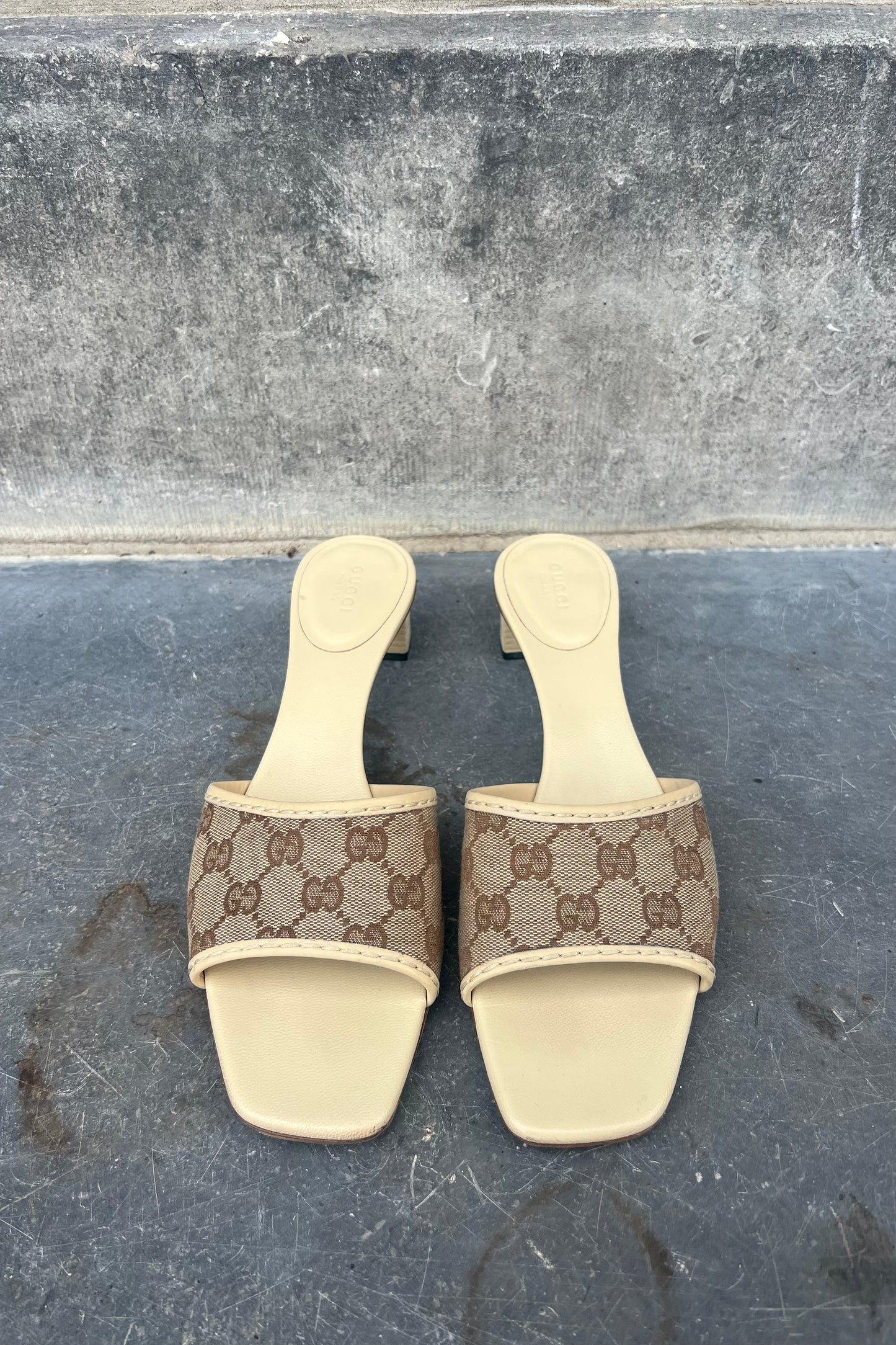 Vintage Beige Classic Monogram Mules  41,5