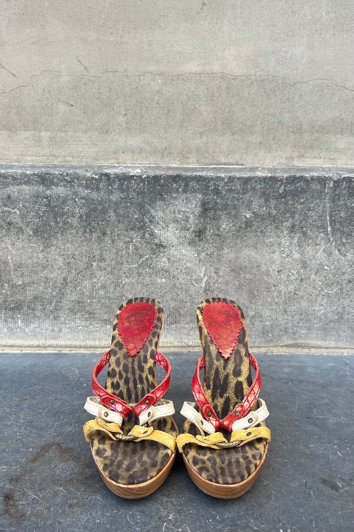 Vintage Wooden Strappy Multicolor Heeled Sandal 37