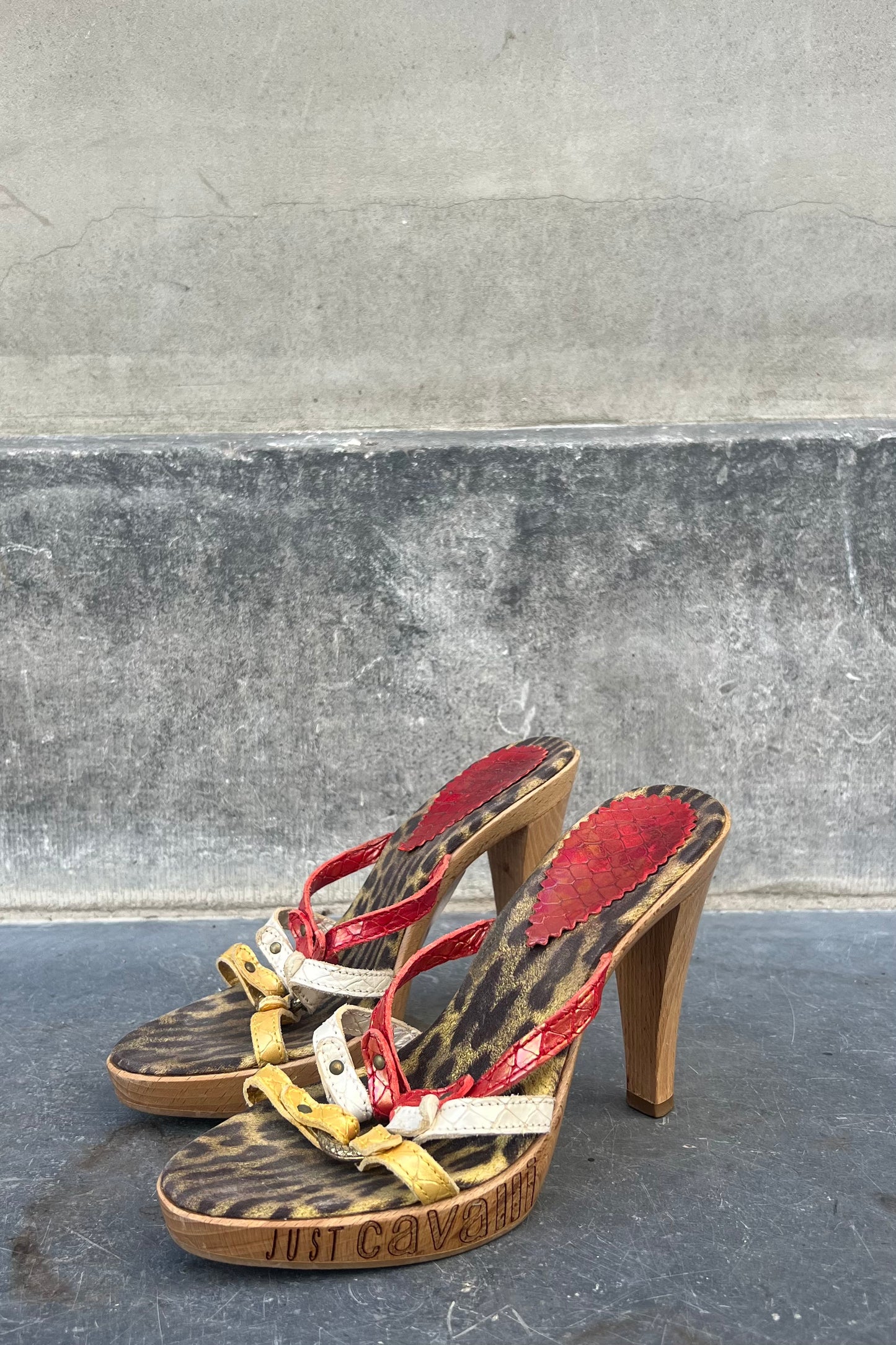 Vintage Wooden Strappy Multicolor Heeled Sandal 37
