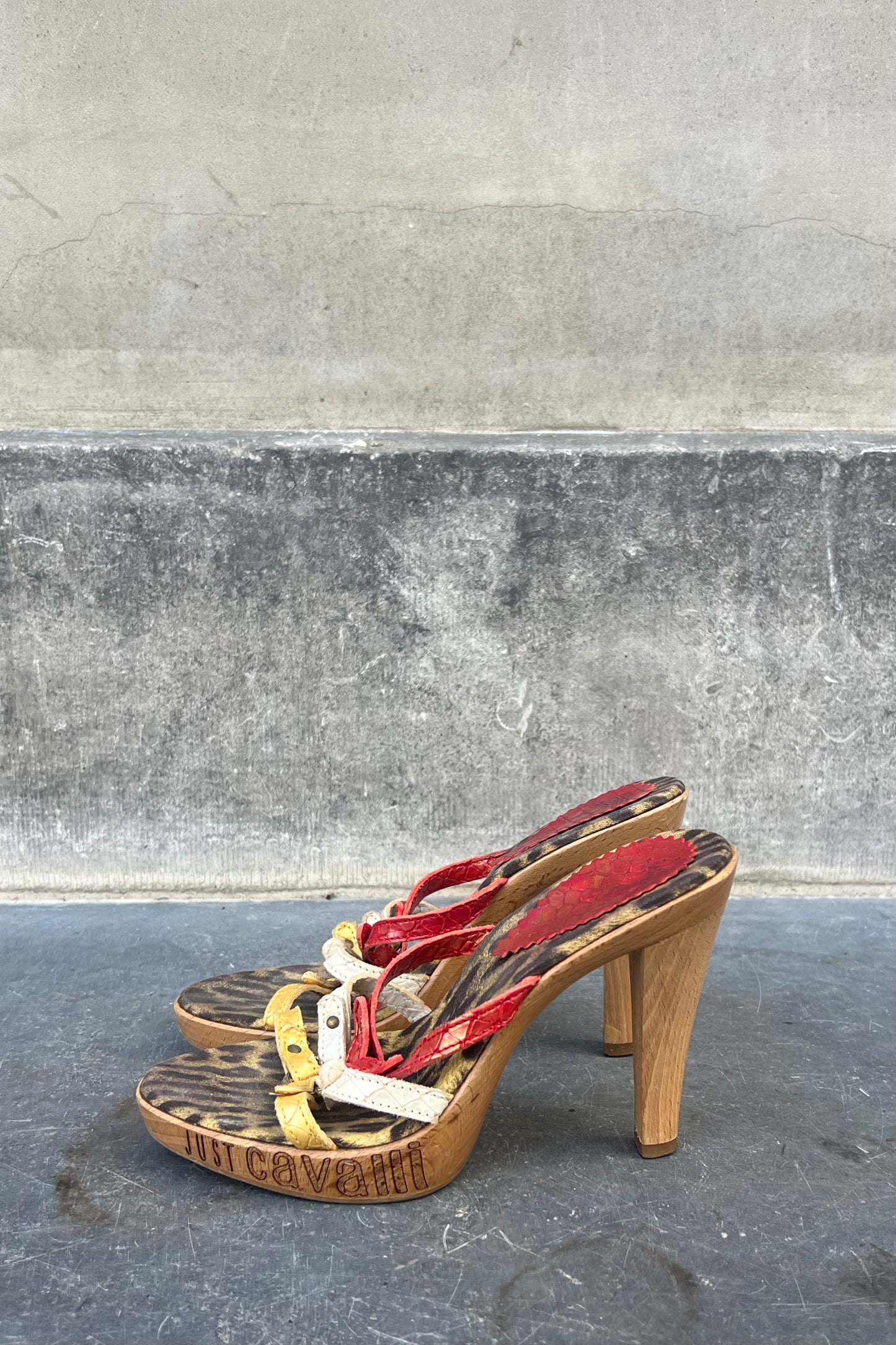 Vintage Wooden Strappy Multicolor Heeled Sandal 37