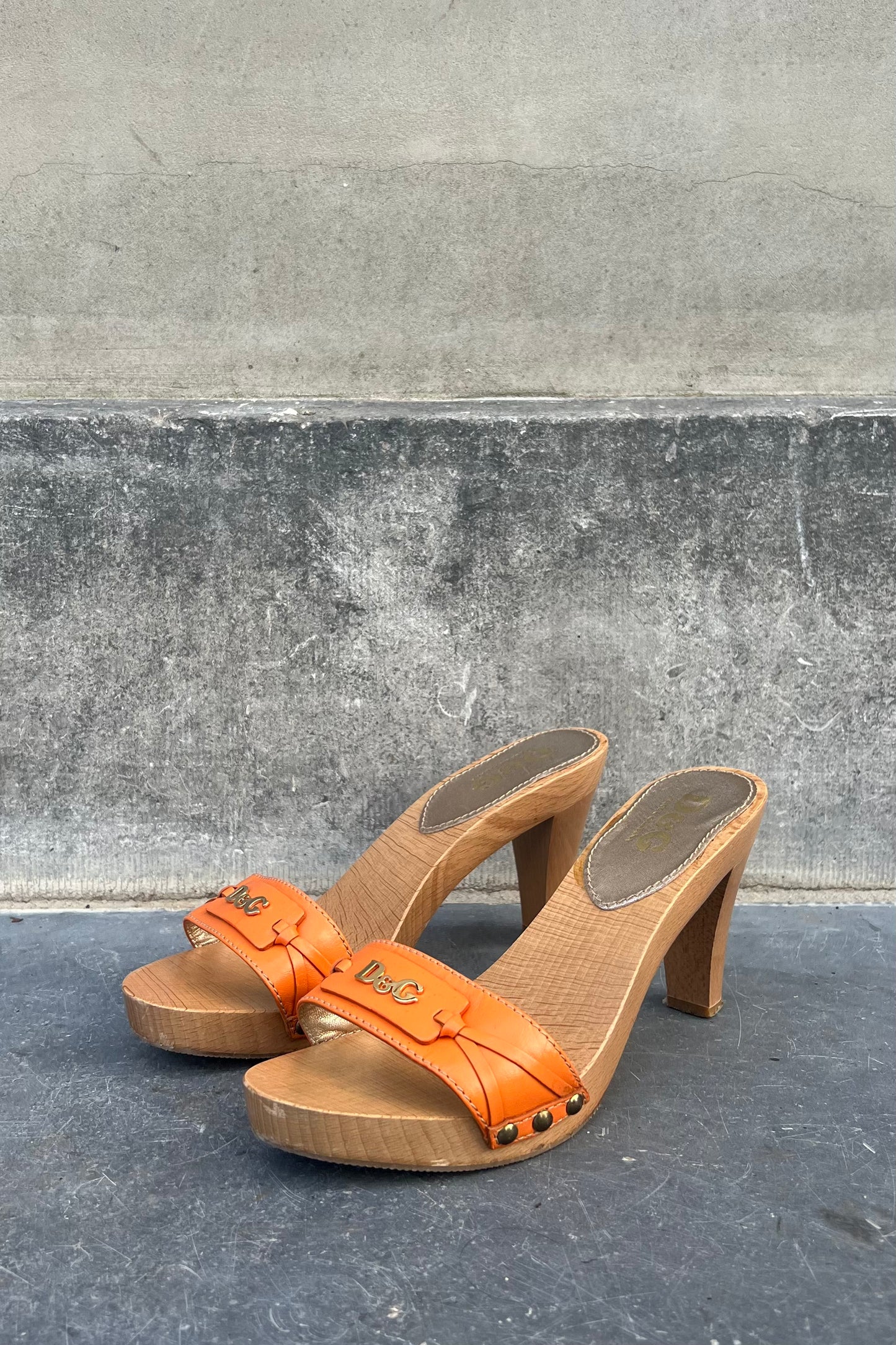Vintage Orange Golden Logo Clog Mules 38,5
