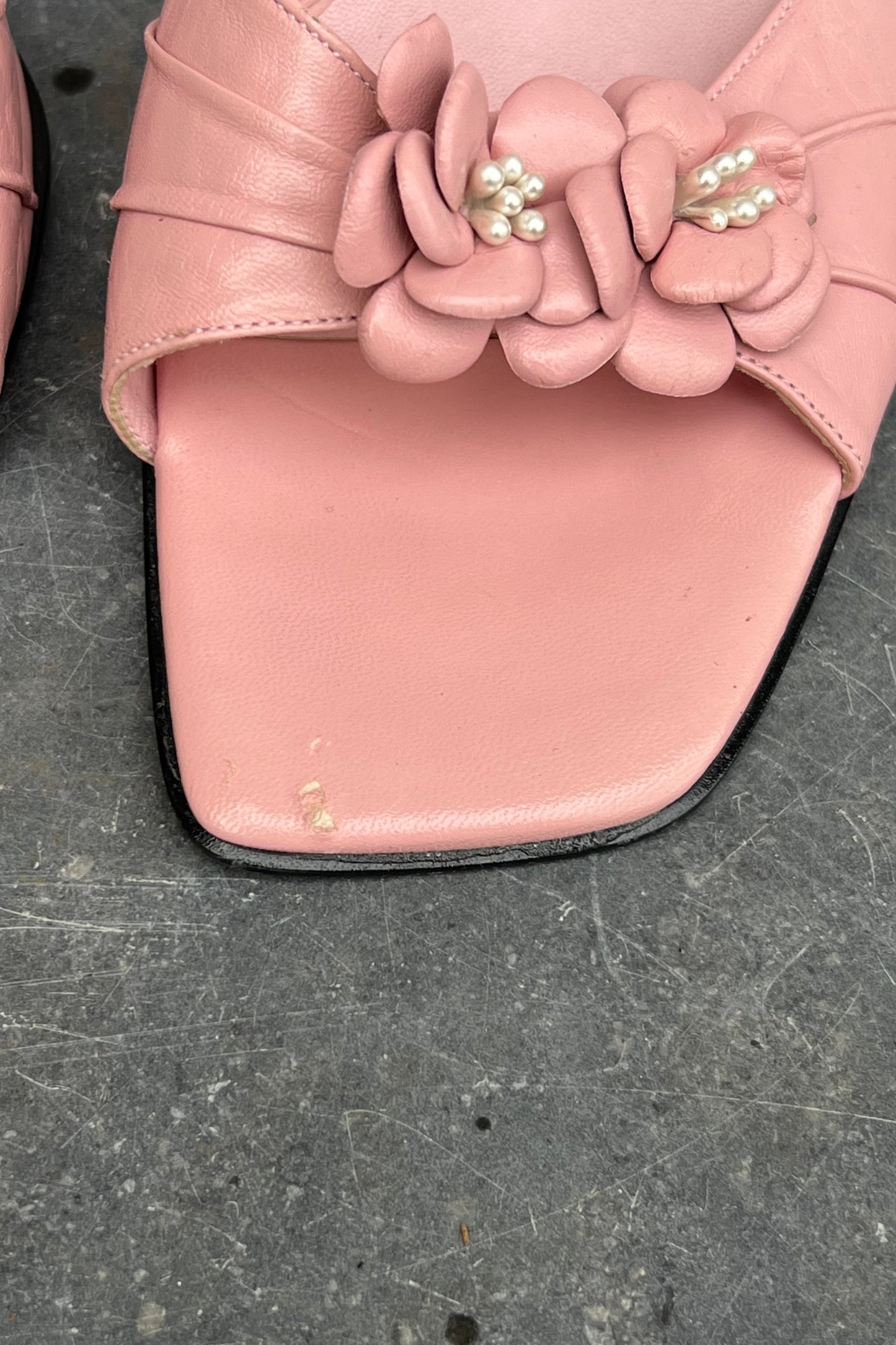 Vintage Pastel Pink Heels 40