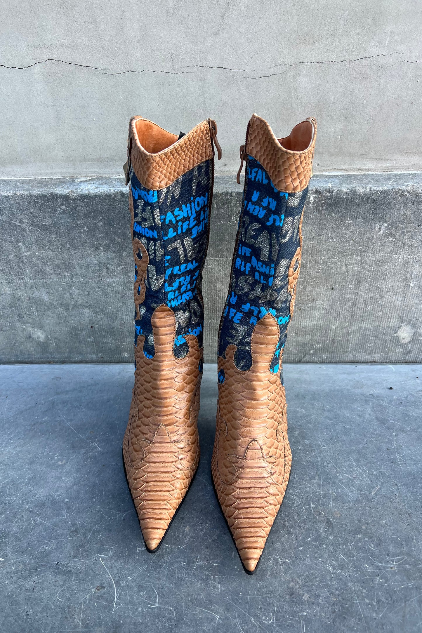 Vintage Snake Embossed & Blue Grafitti Boots 41