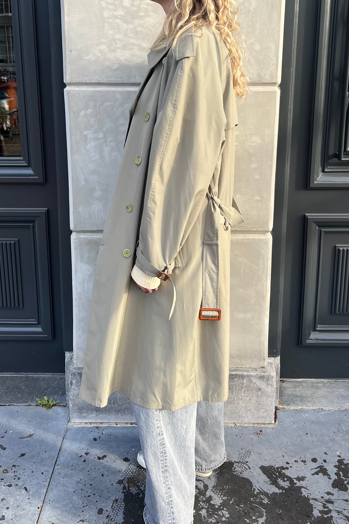 Vintage Classic Belted Trenchcoat